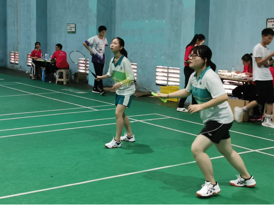 乐鱼体育网站入口-中国羽毛球队轻取英格兰羽毛球队,马琳完成帽子戏法的简单介绍